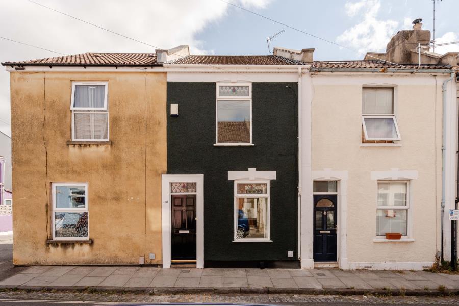 2 bed Mid Terraced House for rent in Bower Ashton. From Ocean - Southville