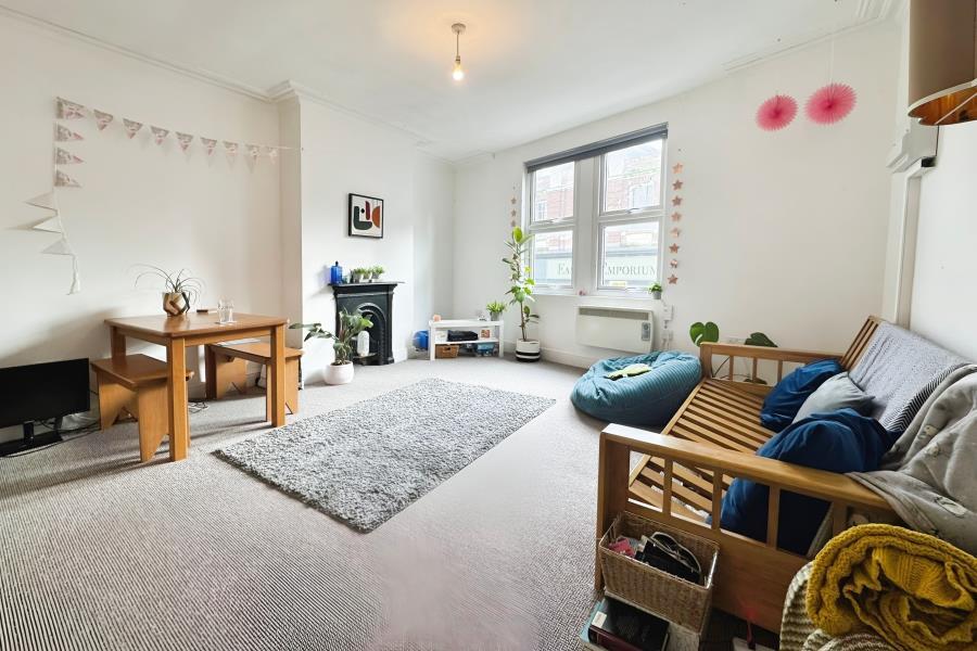 3 bed 1st Floor Flat for rent in Bower Ashton. From Ocean - Southville 3 bed 1st Floor Flat for rent in Bower Ashton. From Ocean - Southville