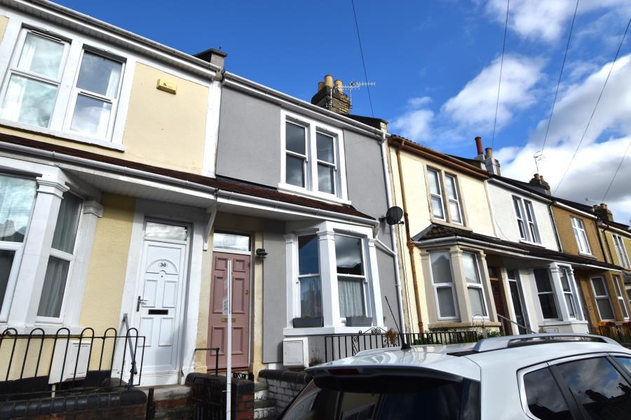3 bed Mid Terraced House for rent in Bower Ashton. From Ocean - Southville 3 bed Mid Terraced House for rent in Bower Ashton. From Ocean - Southville