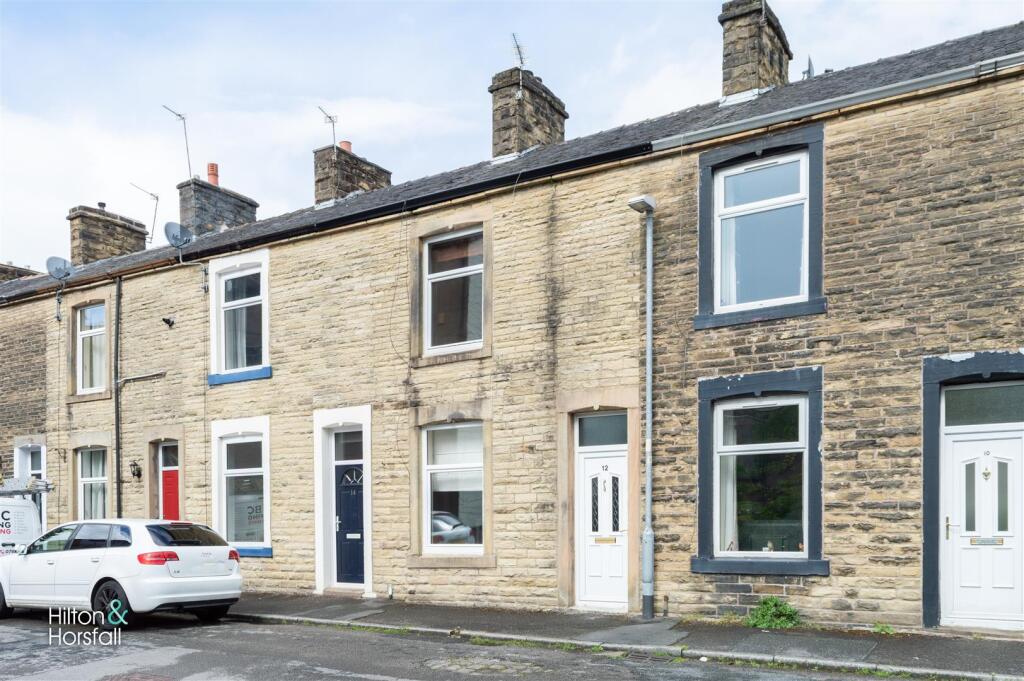 2 bed Mid Terraced House for rent in Barrowford. From Hilton & Horsfall Estate Agents - Barrowford 2 bed Mid Terraced House for rent in Barrowford. From Hilton & Horsfall Estate Agents - Barrowford