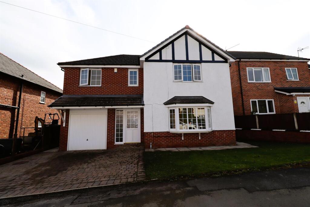 4 bed Detached for rent in Macclesfield. From Holden & Prescott - Macclesfield