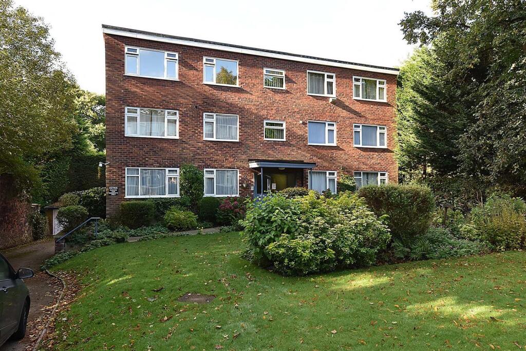 2 bed 1st Floor Flat for rent in Macclesfield. From Holden & Prescott - Macclesfield