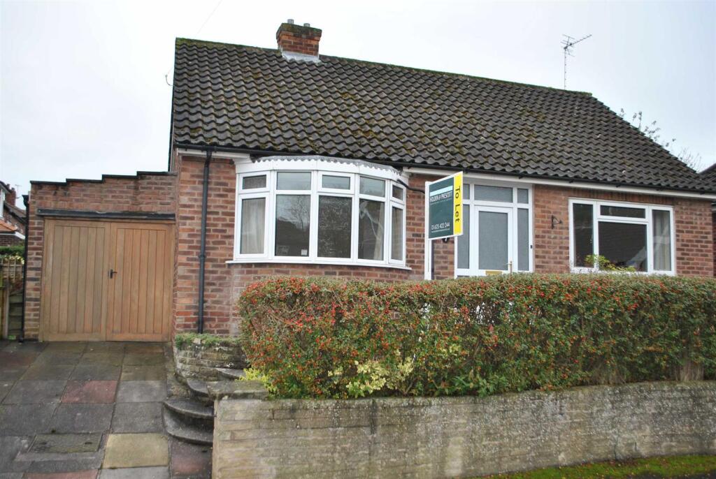 2 bed Detached bungalow for rent in Macclesfield. From Holden & Prescott - Macclesfield 2 bed Detached bungalow for rent in Macclesfield. From Holden & Prescott - Macclesfield