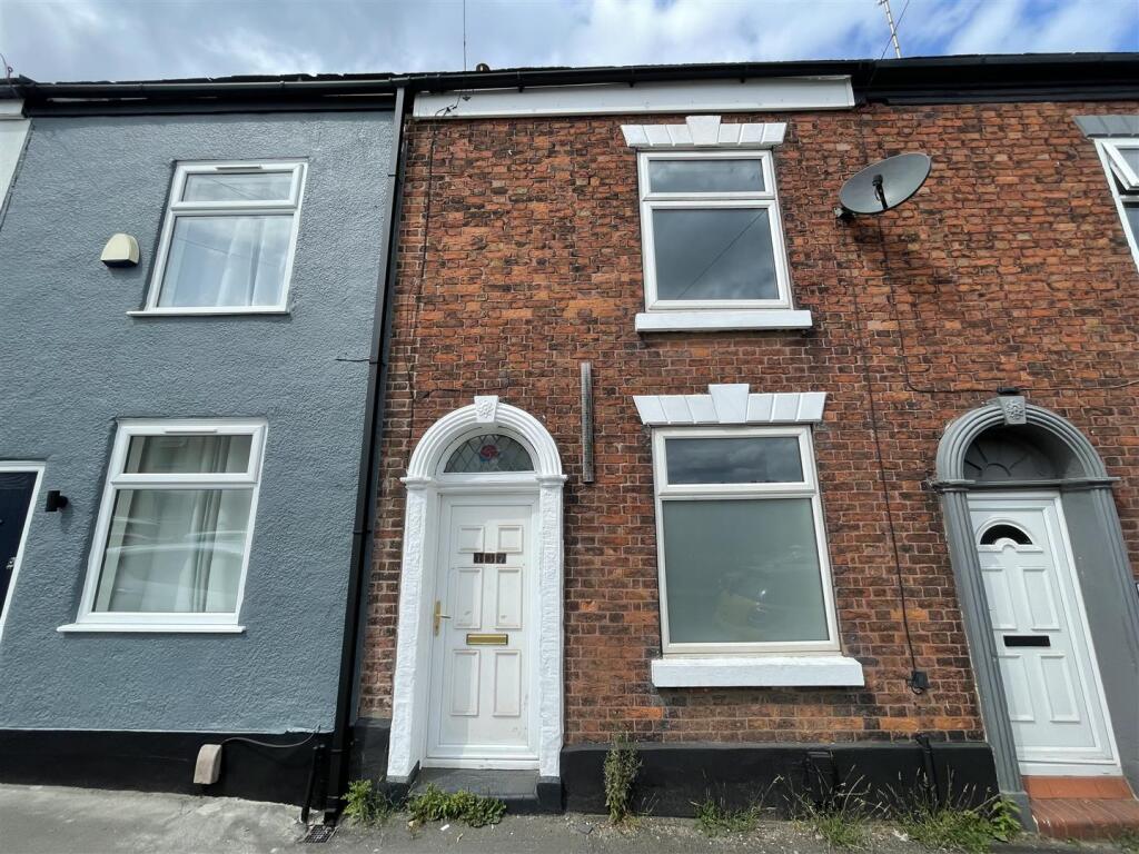 2 bed Mid Terraced House for rent in Macclesfield. From Holden & Prescott - Macclesfield 2 bed Mid Terraced House for rent in Macclesfield. From Holden & Prescott - Macclesfield