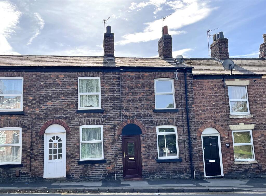 2 bed Mid Terraced House for rent in Henbury. From Holden & Prescott - Macclesfield
