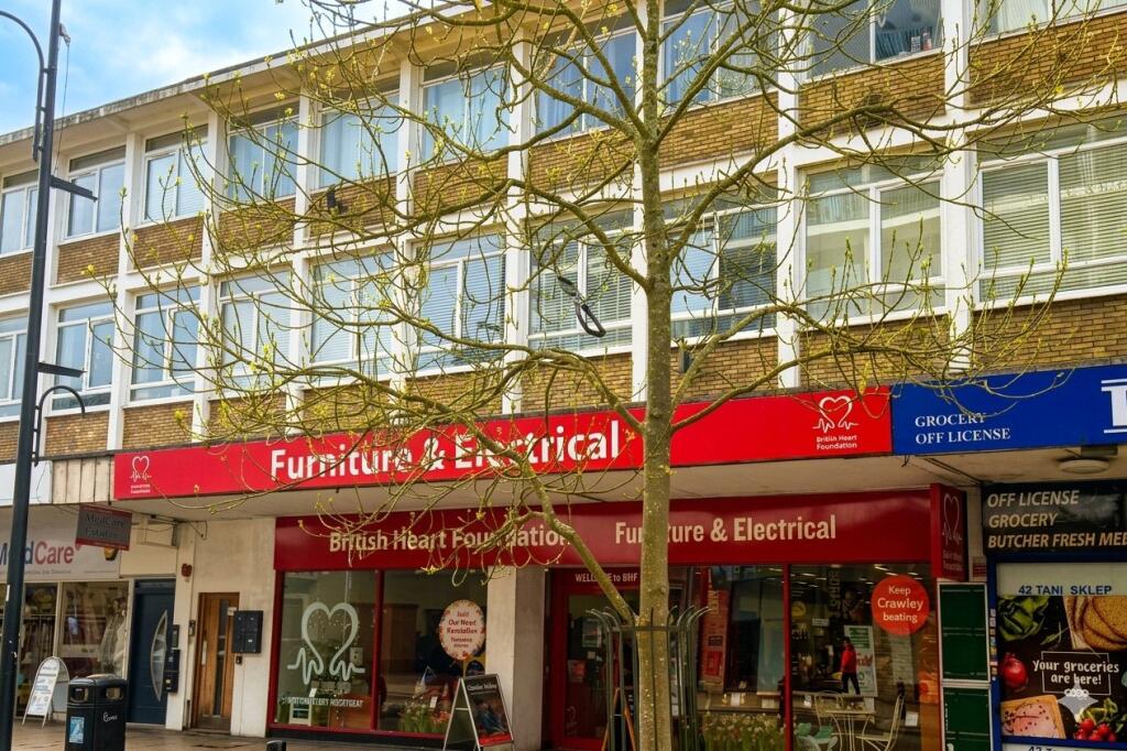 2 bed Apartment for rent in Crawley. From Greenaway Residential Estate Agents & Lettings Agents - Crawley