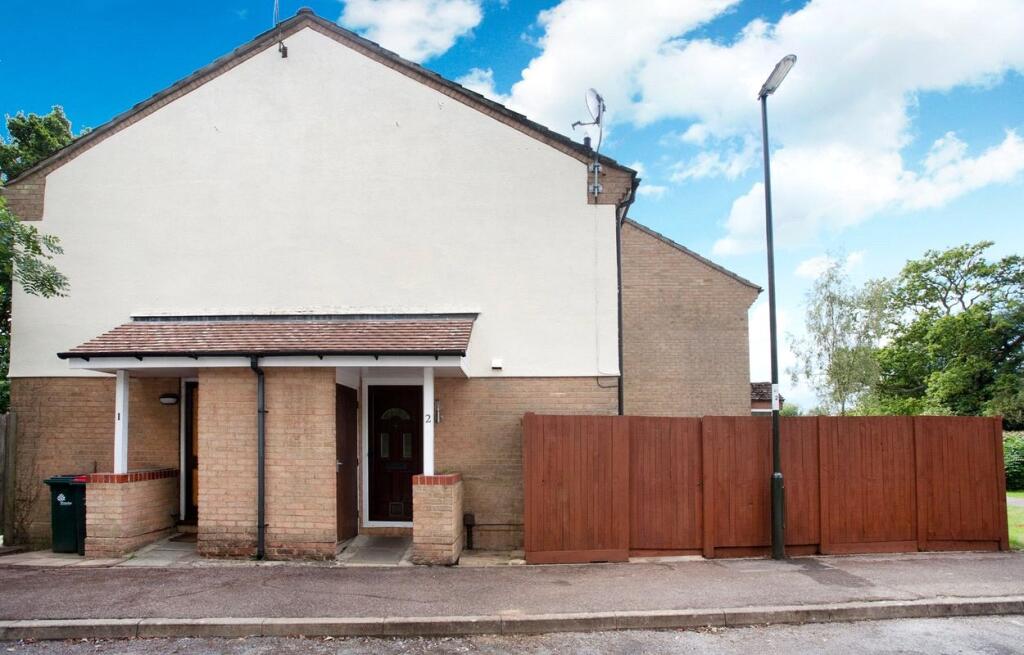 1 bed Mid Terraced House for rent in Crawley. From Greenaway Residential Estate Agents & Lettings Agents - Crawley