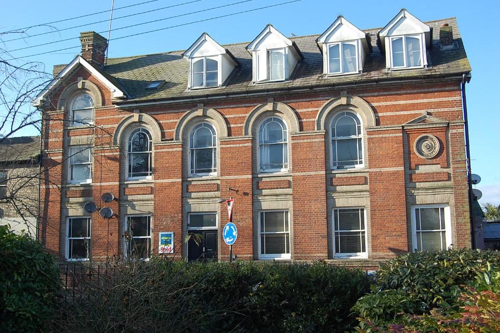 1 bed 1st Floor Flat for rent in Halstead. From Haylock Investment Management Services - Halstead 1 bed 1st Floor Flat for rent in Halstead. From Haylock Investment Management Services - Halstead