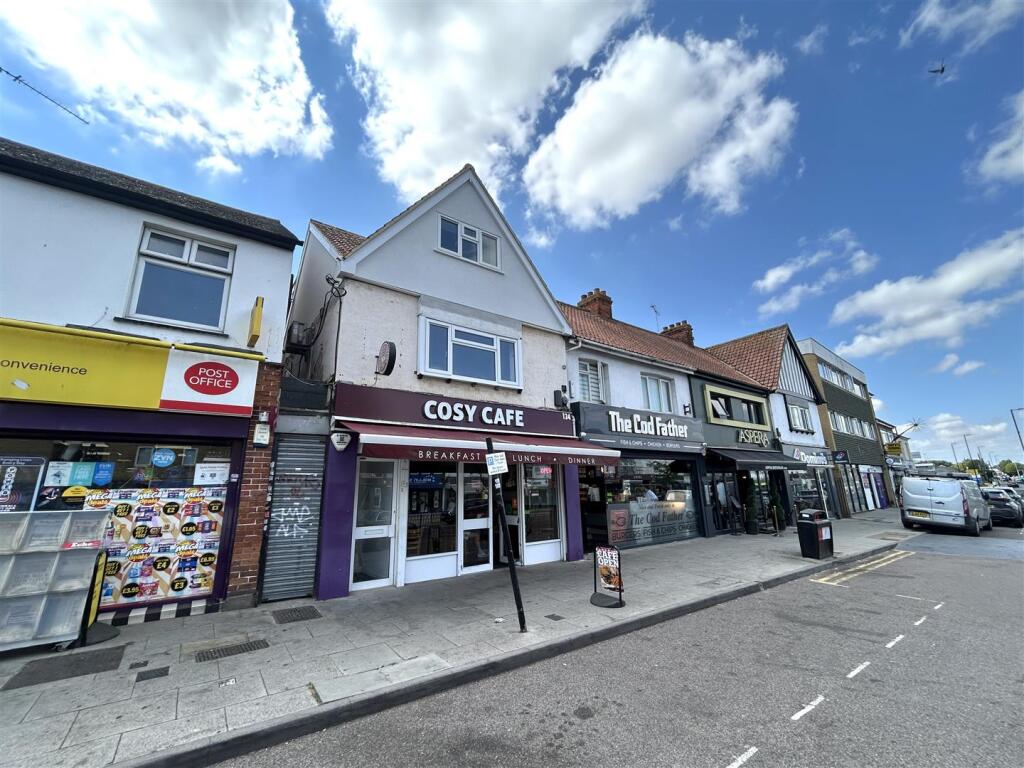 3 bed 1st Floor Flat for rent in Tarpots. From Countryside Estates - Countryside Estates 3 bed 1st Floor Flat for rent in Tarpots. From Countryside Estates - Countryside Estates