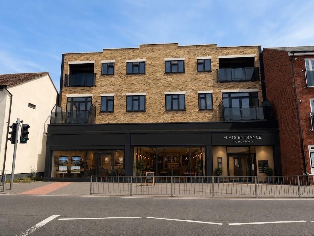 2 bed 1st Floor Flat for rent in Tarpots. From Countryside Estates - Countryside Estates