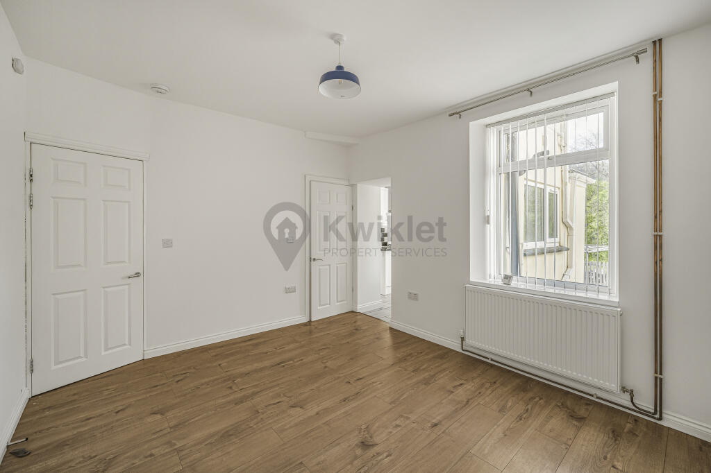 4 bed Mid Terraced House for rent in Pontypridd. From Kwiklet Property Services - Treforest