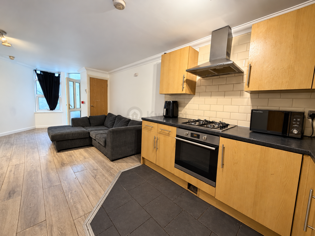 2 bed 1st Floor Flat for rent in Pontypridd. From Kwiklet Property Services - Treforest 2 bed 1st Floor Flat for rent in Pontypridd. From Kwiklet Property Services - Treforest