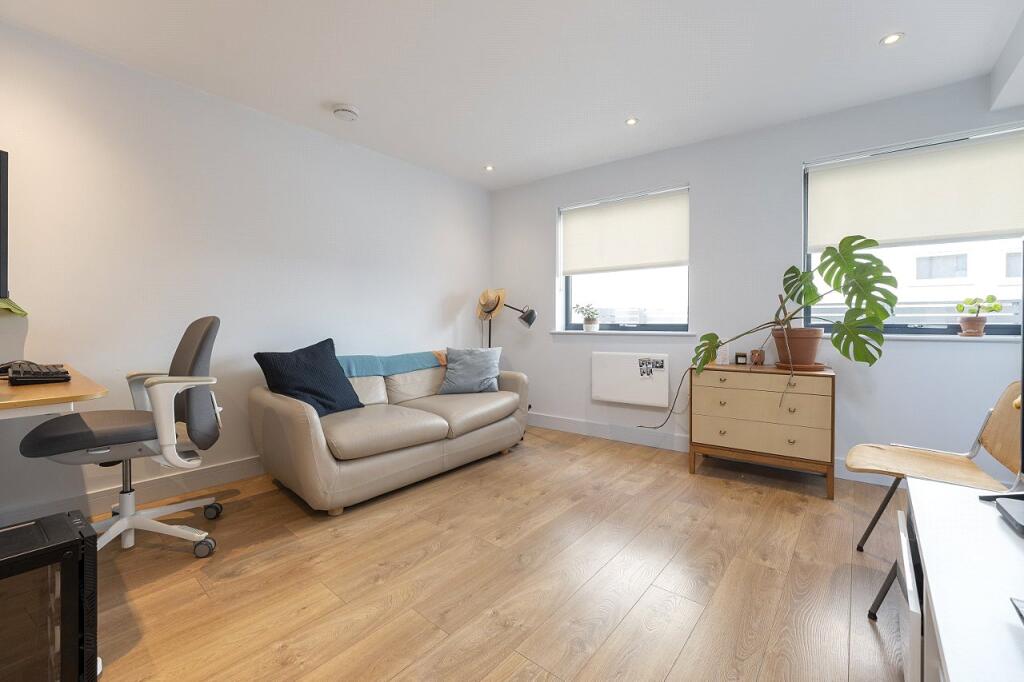 1 bed Apartment for rent in Carshalton. From Burn and Warne