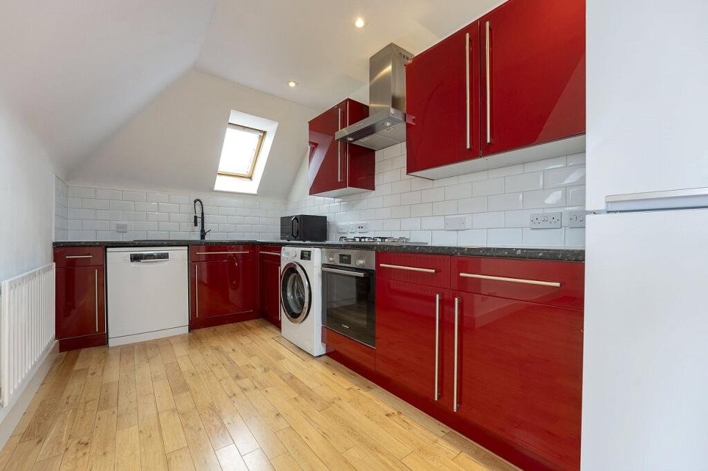 2 bed Apartment for rent in Carshalton. From Burn and Warne