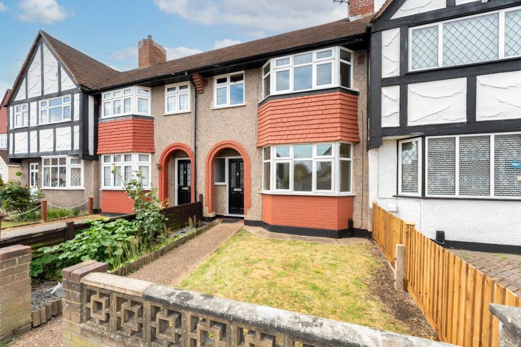 3 bed Mid Terraced House for rent in Carshalton. From Burn and Warne