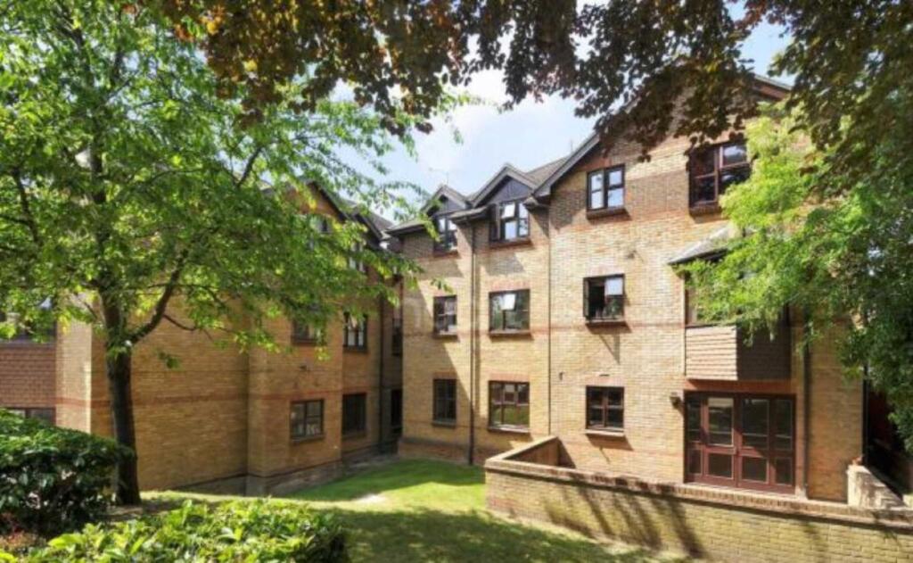 2 bed Annexe for rent in Carshalton. From Burn and Warne 2 bed Annexe for rent in Carshalton. From Burn and Warne