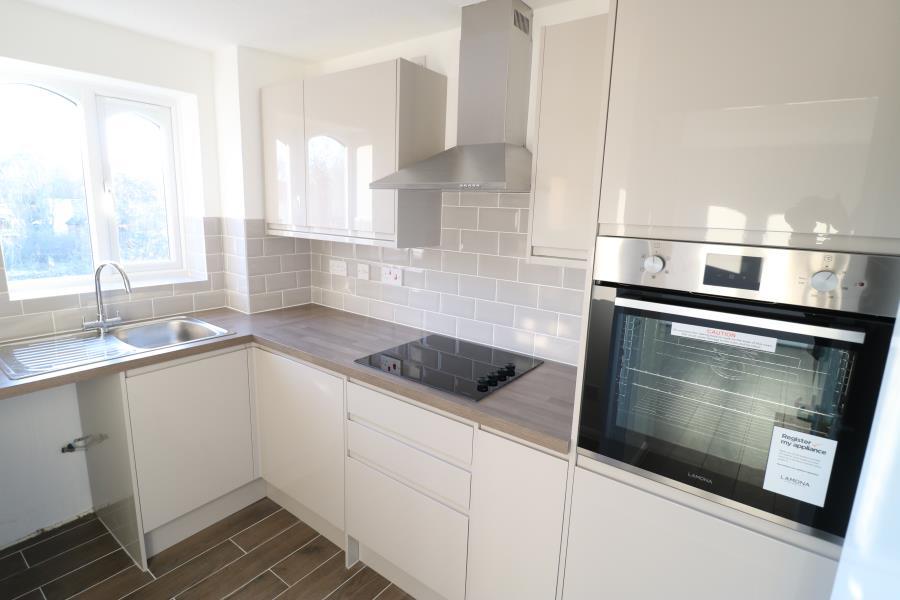 2 bed 1st Floor Flat for rent in Wood Green. From Castles Estate Agents - Palmers Green - Lettings