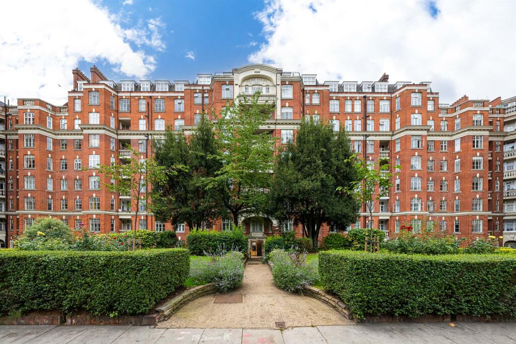 4 bed Apartment for rent in London. From Braithwait