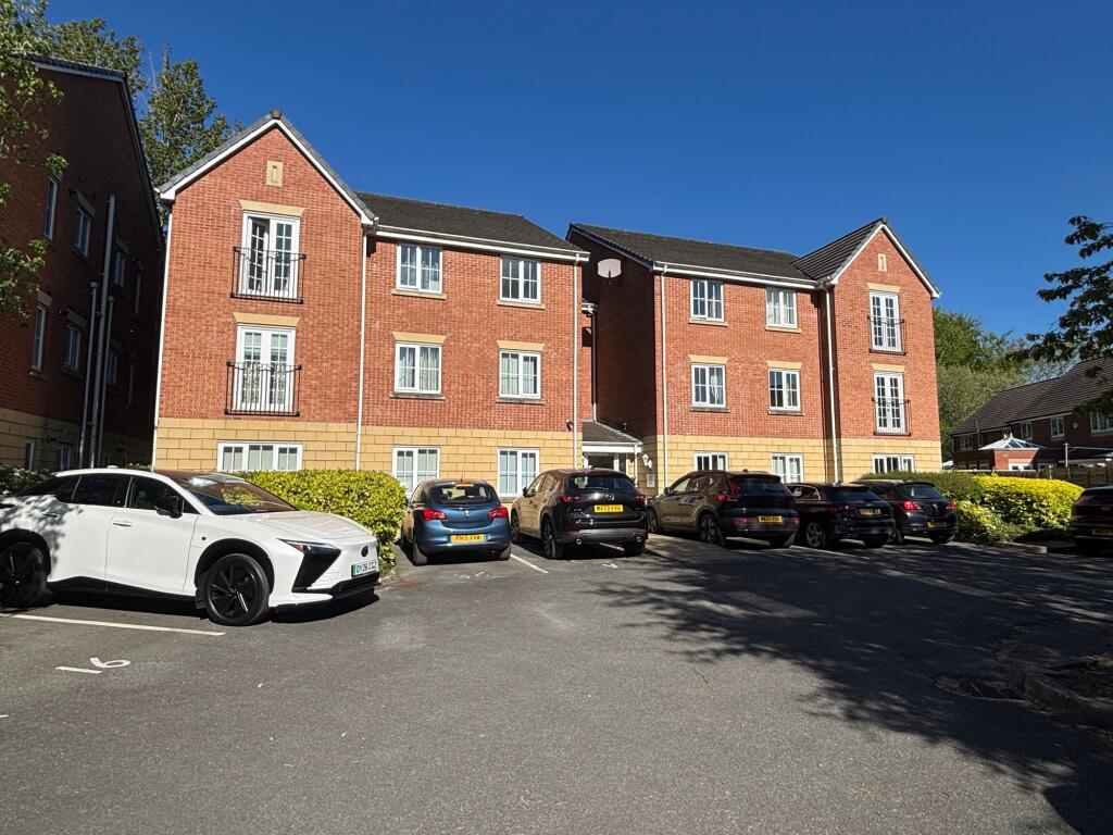 2 bed Not Specified for rent in Eccles. From Briscombe - Worsley