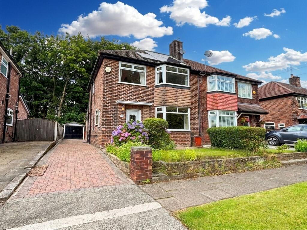 3 bed Semi Detached for rent in Eccles. From Briscombe - Worsley
