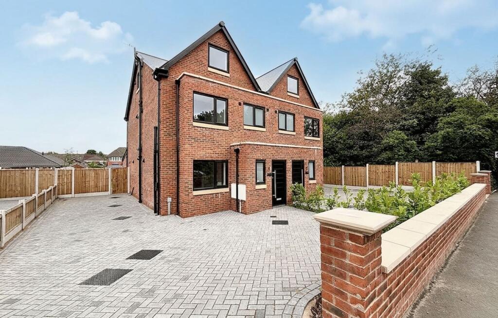 4 bed Semi Detached for rent in Worsley. From Briscombe - Worsley 4 bed Semi Detached for rent in Worsley. From Briscombe - Worsley