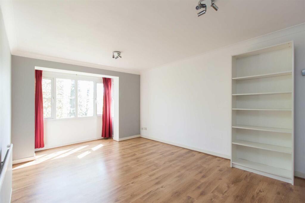 1 bed 1st Floor Flat for rent in London. From Aston Rowe - Acton