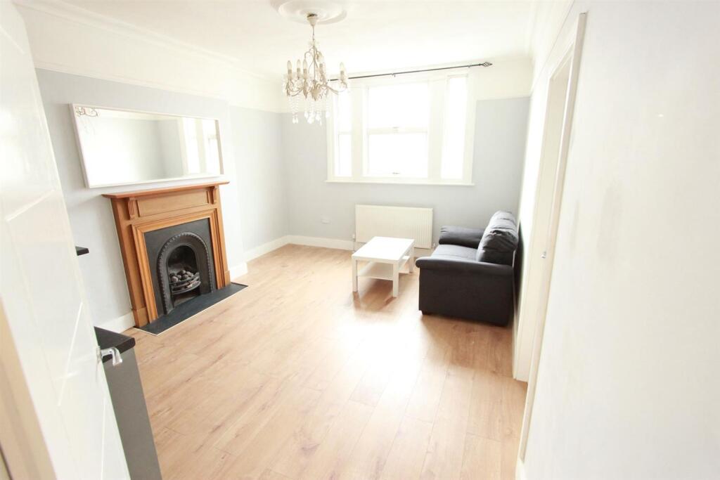 2 bed 1st Floor Flat for rent in Acton. From Aston Rowe - Acton