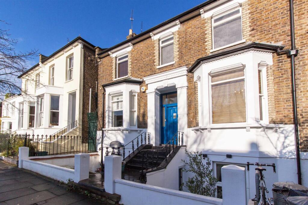 2 bed 1st Floor Flat for rent in Acton. From Aston Rowe - Acton