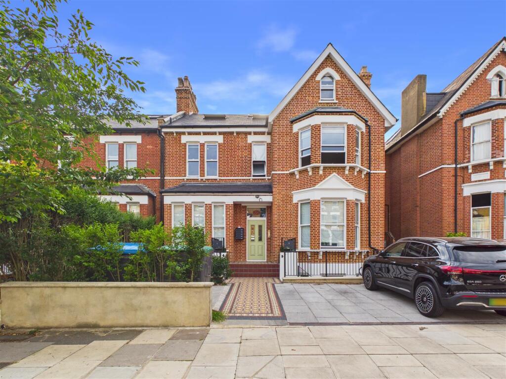 2 bed 1st Floor Flat for rent in Acton. From Aston Rowe - Acton