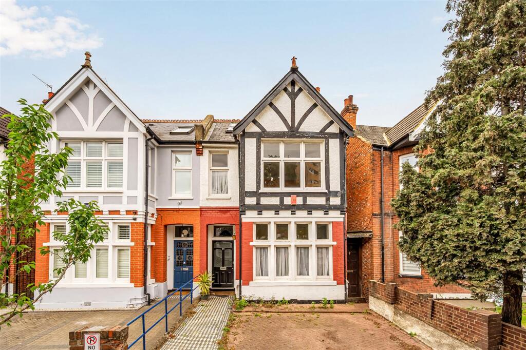 6 bed Semi Detached for rent in London. From Aston Rowe - Acton