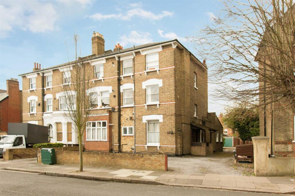 2 bed 1st Floor Flat for rent in London. From Aston Rowe - Acton
