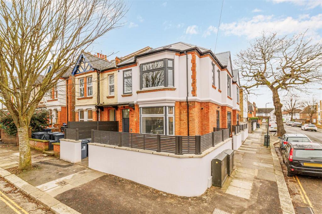 1 bed 1st Floor Flat for rent in Acton. From Aston Rowe - Acton 1 bed 1st Floor Flat for rent in Acton. From Aston Rowe - Acton