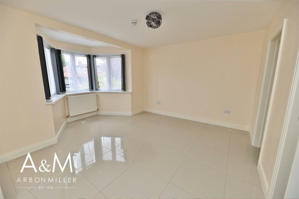 0 bed Room for rent in Chigwell. From Arbon Miller Estate Agents