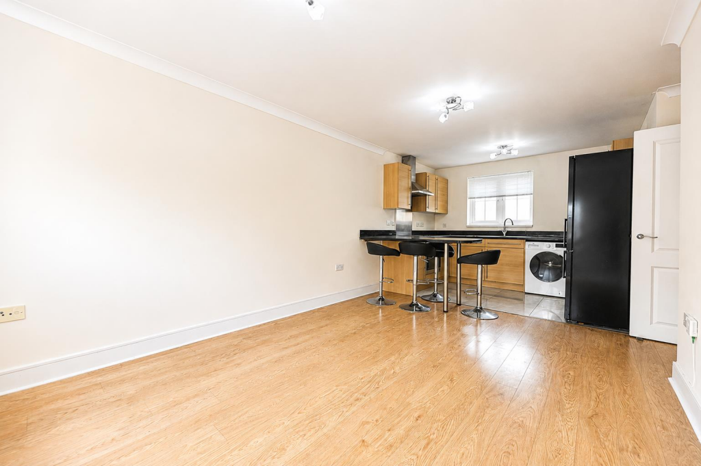 2 bed 1st Floor Flat for rent in Chigwell. From Arbon & Miller - Barkingside 2 bed 1st Floor Flat for rent in Chigwell. From Arbon & Miller - Barkingside