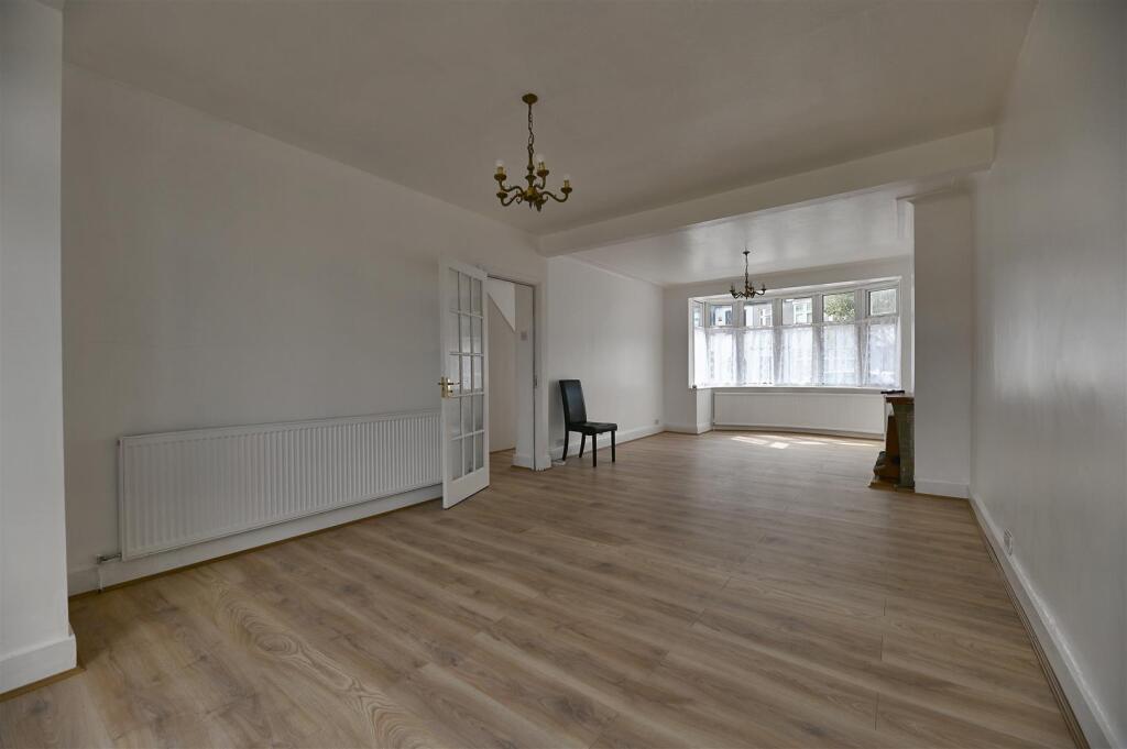 3 bed Semi Detached for rent in Chigwell. From Arbon & Miller - Barkingside