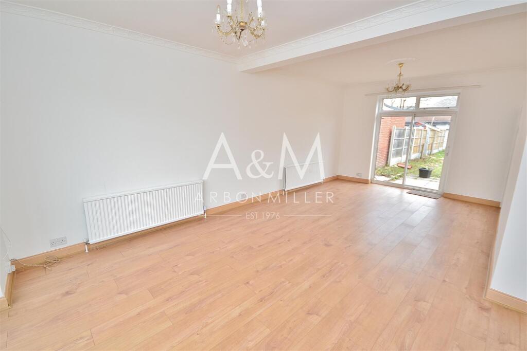 3 bed Mid Terraced House for rent in Ilford. From Arbon & Miller - Barkingside