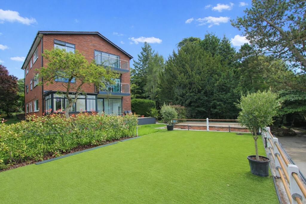 2 bed Apartment for rent in Alderley Edge. From Andrew J Nowell - Alderley Edge