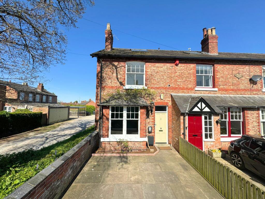 3 bed Mid Terraced House for rent in Alderley Edge. From Andrew J Nowell - Alderley Edge