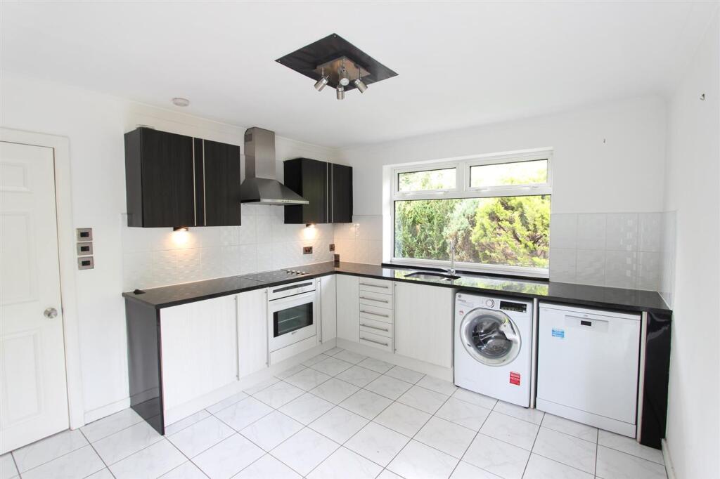 2 bed Apartment for rent in Alderley Edge. From Andrew J Nowell - Alderley Edge 2 bed Apartment for rent in Alderley Edge. From Andrew J Nowell - Alderley Edge