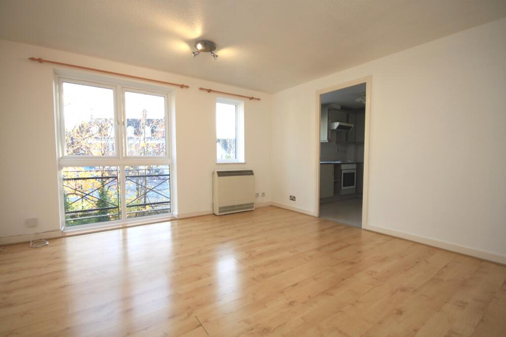 2 bed 1st Floor Flat for rent in Lewisham. From John Payne - Blackheath Village Office