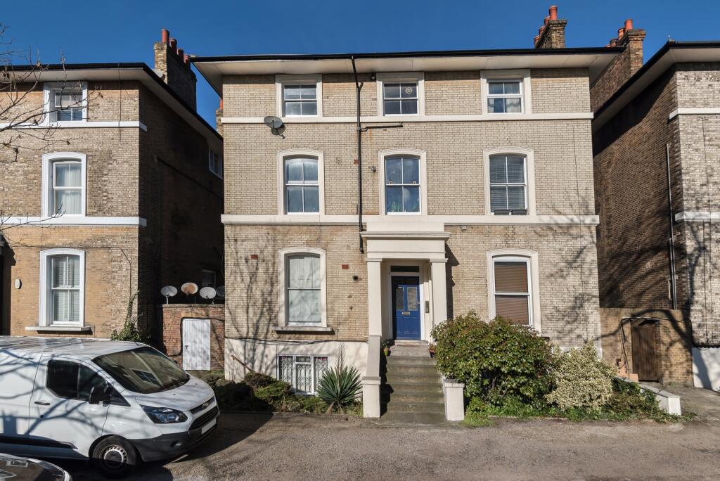 1 bed 1st Floor Flat for rent in Greenwich. From John Payne - Blackheath Village Office