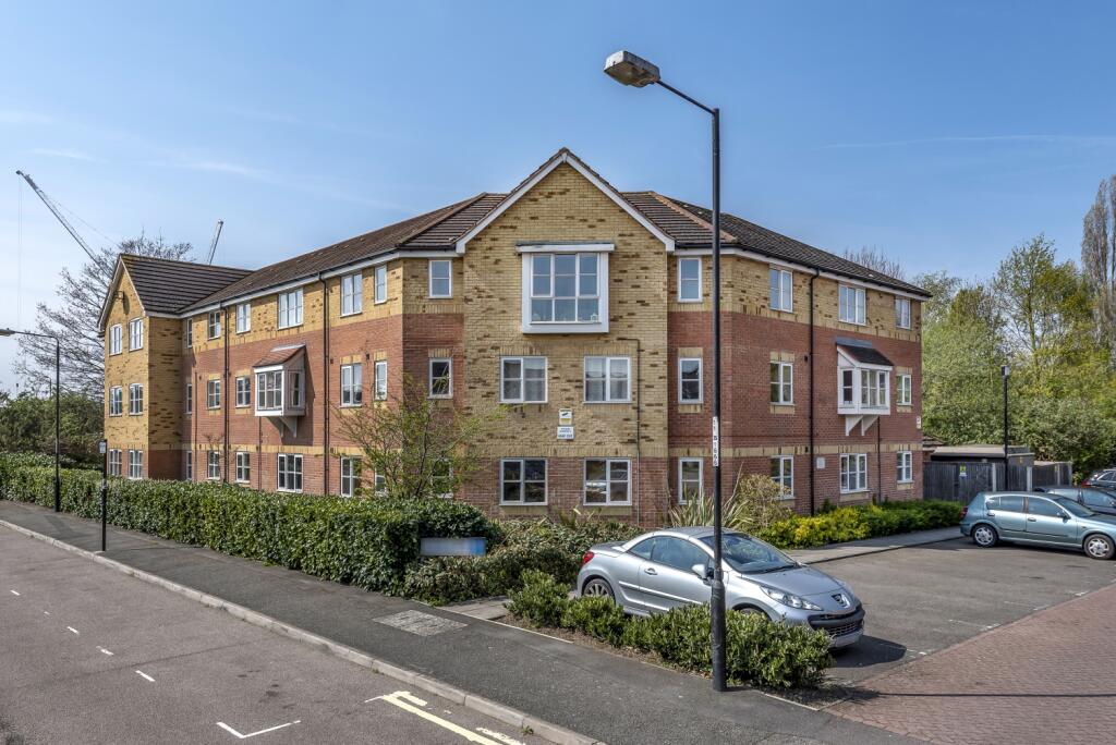 2 bed 1st Floor Flat for rent in Eltham. From John Payne - Blackheath Village Office 2 bed 1st Floor Flat for rent in Eltham. From John Payne - Blackheath Village Office