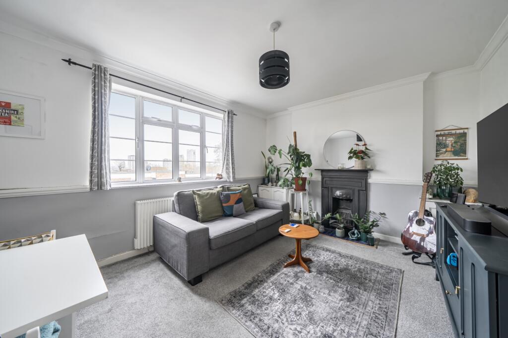 2 bed 1st Floor Flat for rent in Greenwich. From John Payne - Blackheath Village Office 2 bed 1st Floor Flat for rent in Greenwich. From John Payne - Blackheath Village Office