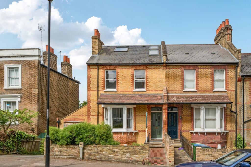 5 bed End of Terrace for rent in Woolwich. From John Payne - Blackheath Standard 5 bed End of Terrace for rent in Woolwich. From John Payne - Blackheath Standard