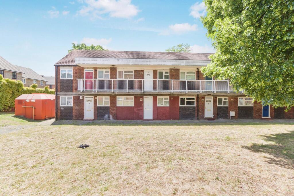 1 bed 1st Floor Flat for rent in Eltham. From John Payne - Blackheath Standard 1 bed 1st Floor Flat for rent in Eltham. From John Payne - Blackheath Standard