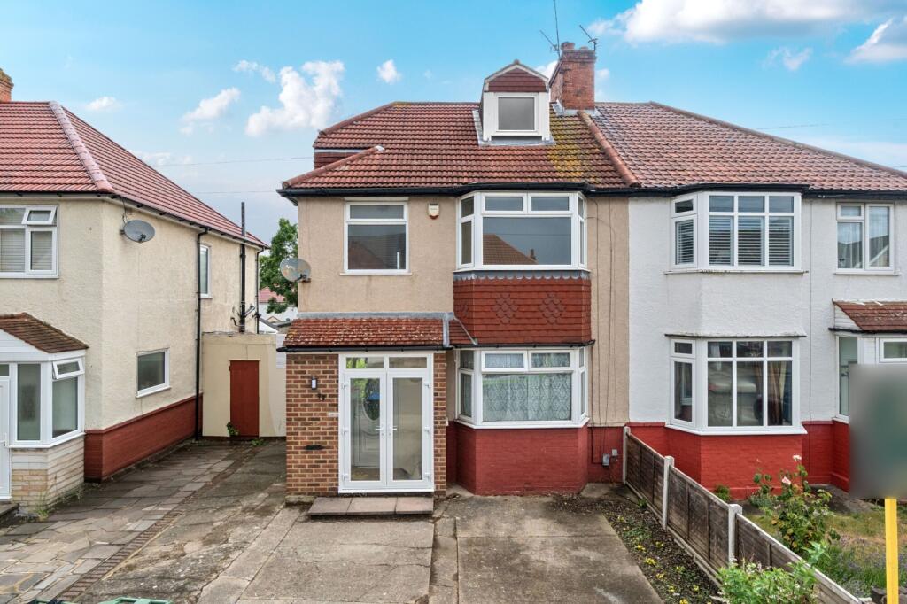 4 bed Semi Detached for rent in Woolwich. From John Payne - Blackheath Standard