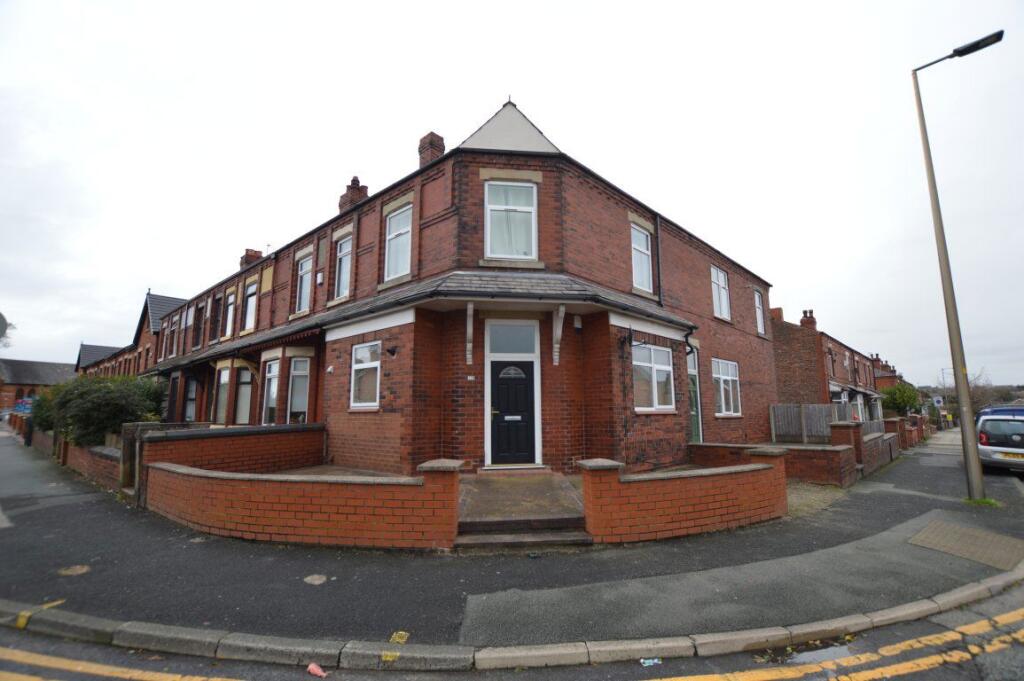2 bed 1st Floor Flat for rent in Crooke. From Borron Shaw - Wigan