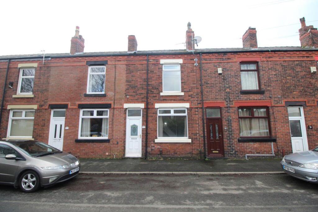 3 bed Mid Terraced House for rent in Longshaw. From Borron Shaw - Wigan 3 bed Mid Terraced House for rent in Longshaw. From Borron Shaw - Wigan
