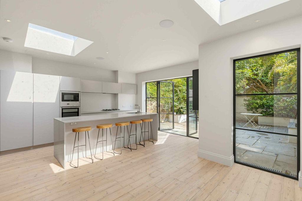 4 bed Mid Terraced House for rent in Fulham. From Brik - London