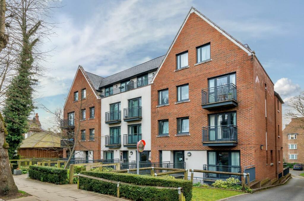 2 bed Flat for rent in Friern Barnet. From Real Estates